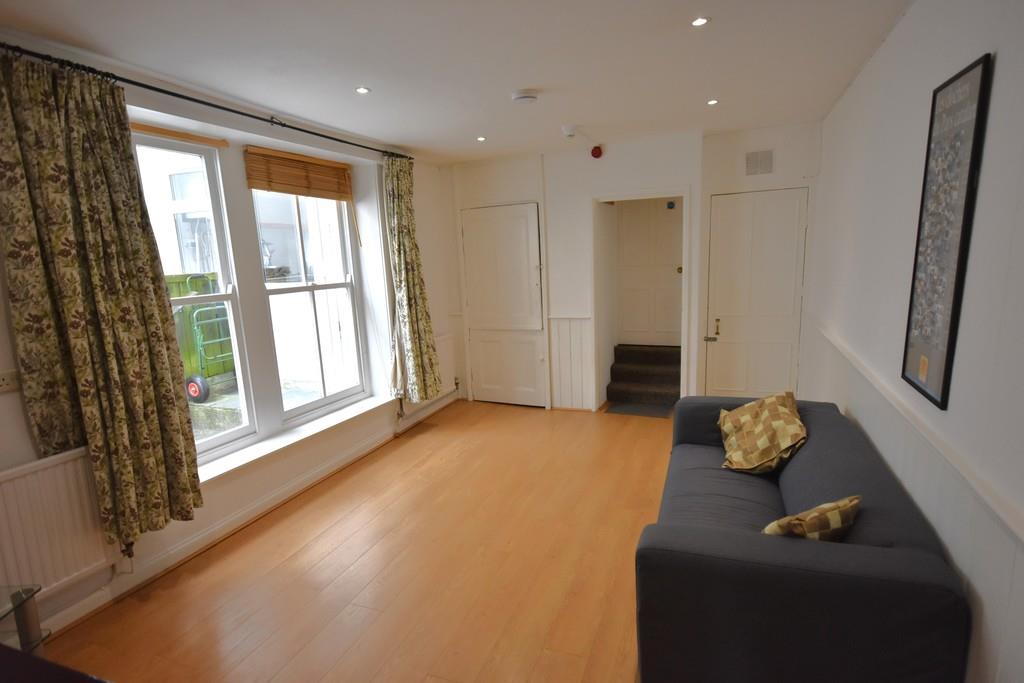 Flat 1, 68 Windsor Road, Penarth, CF64 1JJ